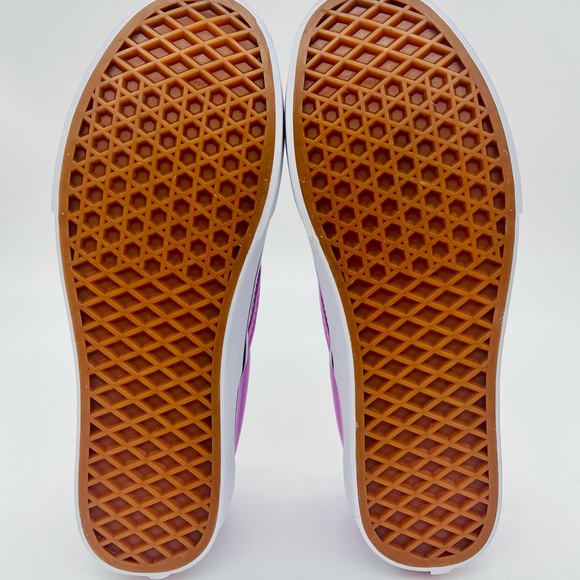 Classic Slip-On Vans - Picture 6 of 12